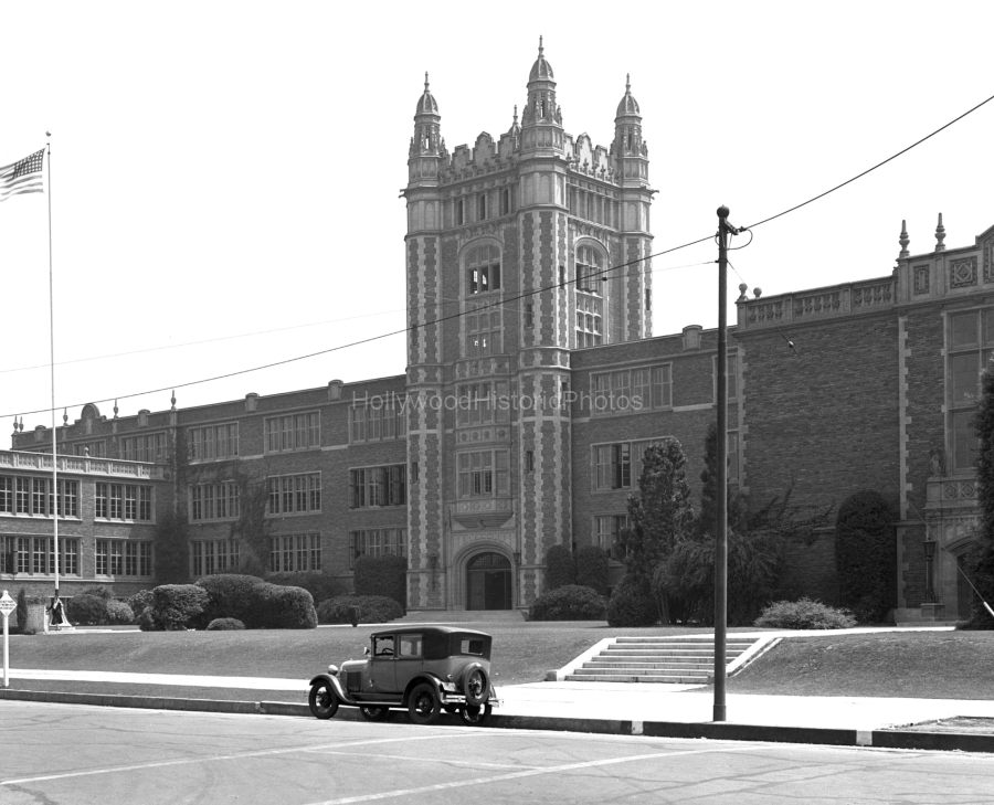 High School 1957 3 4650 Olympic Blvd Rimpau Blvd.jpg